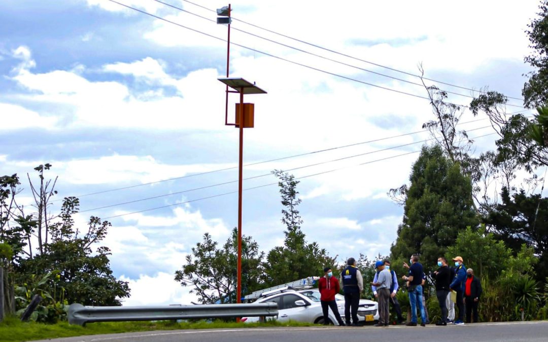 Se pone en funcionamiento 6 estaciones de alertamiento para las comunidades ubicadas en zona de amenaza alta por erupción del volcán Galeras