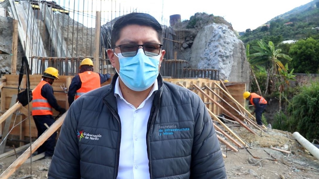 Con éxito avanzan obras de reconstrucción del Puente El Pindal