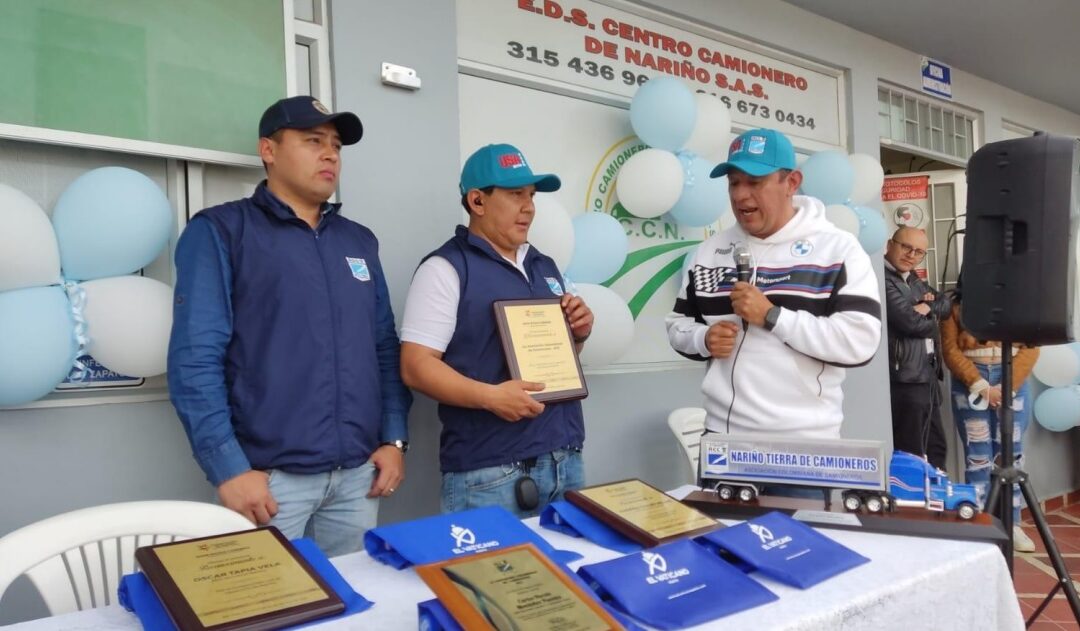 Gobernador de Nariño acompañó caravana del gremio de transportadores de Nariño