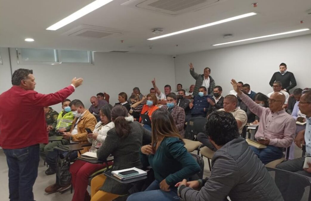 Promueven acciones para optimizar transporte público al aeropuerto Antonio Nariño