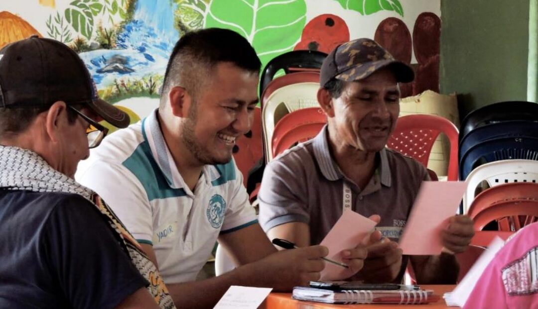 Comunidades se forman con metodologías innovadoras para promover su territorio en Leiva