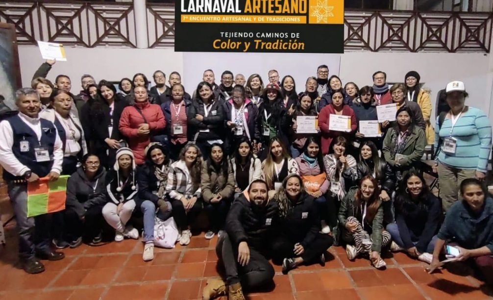 Carnaval Artesano: 7° Encuentro Artesanal y de Tradiciones ‘Tejiendo caminos de color y tradición’