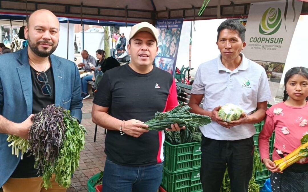 75 expositores se dieron cita en la feria de emprendimiento ‘Emprende y sorprende’