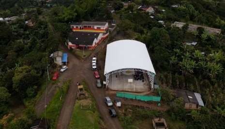 Comunidad del Rosa Pamba cuenta con polideportivo cubierto