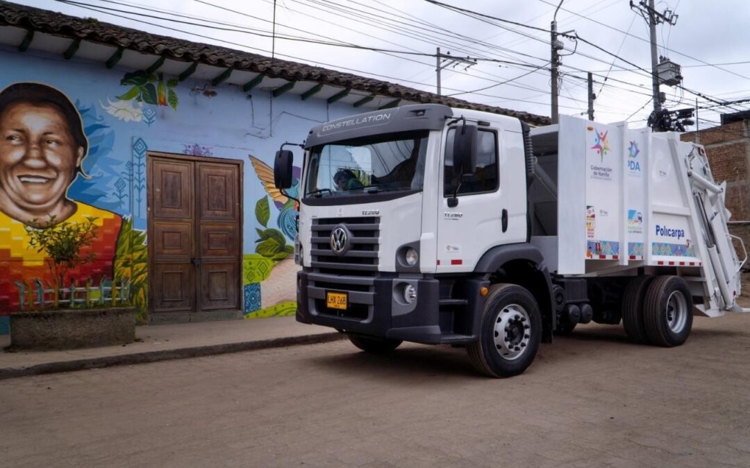 Gobernación de Nariño entregará 35 vehículos recolectores compactadores a municipios