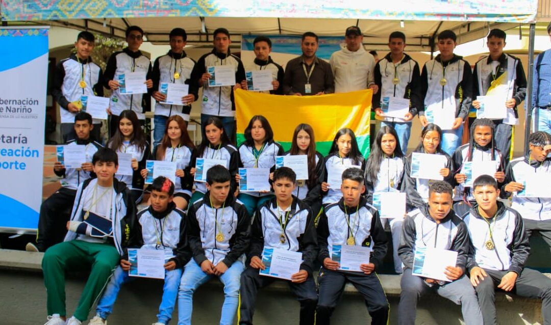 Gobernación de Nariño entregó indumentaria a los deportistas que representarán a Nariño en los Intercolegiados 2023
