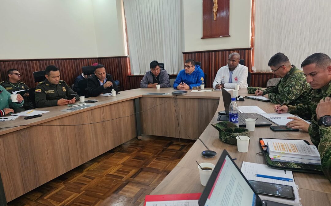 En Consejo de Seguridad Extraordinario , Autoridades Departamentales unen sus Esfuerzos para Fortalecer la Seguridad en Guambuyaco